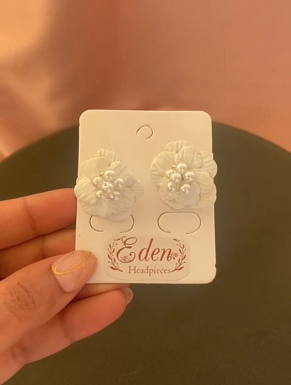 Single flower Earrings - Image 2