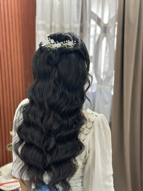 Floral headpiece with mix of white pearls and transparent crystals