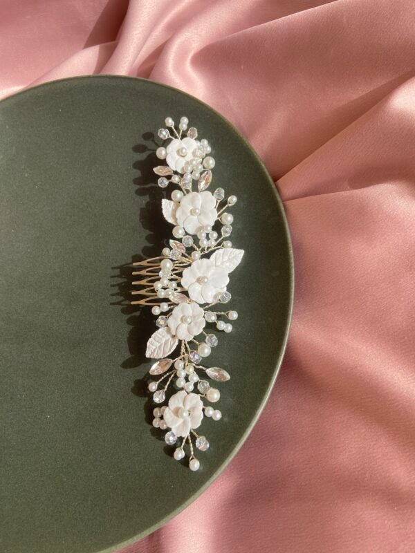 Floral headpiece with mix of white pearls and transparent crystals - Image 3