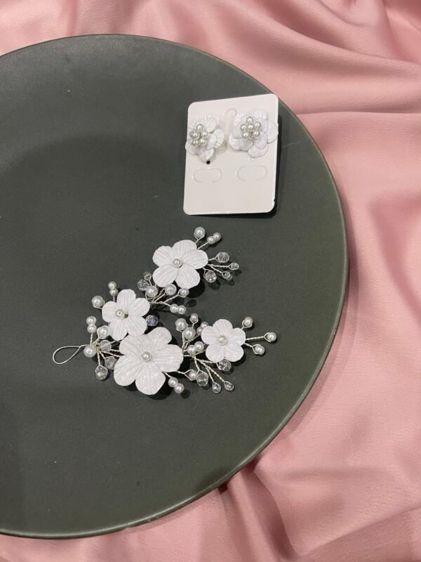 Pearl radiance wedding headpiece. - Image 4